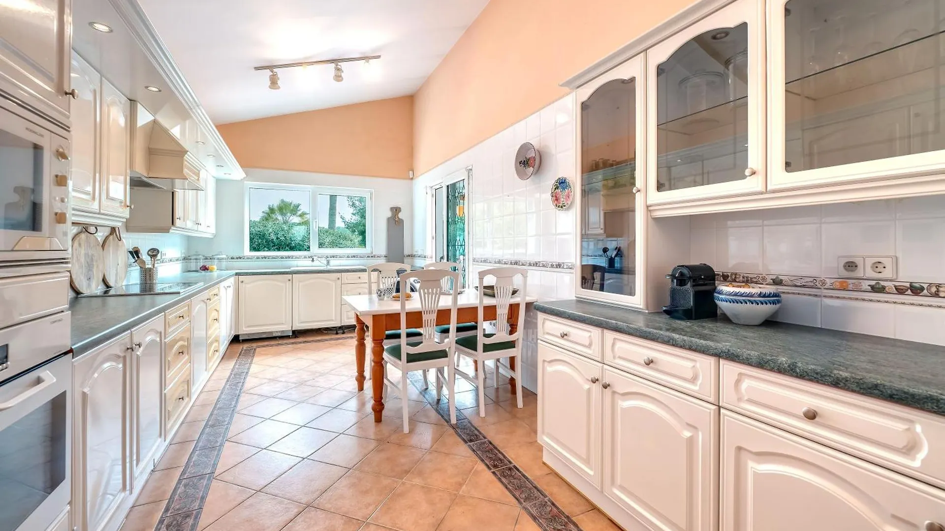 Casa Real Villa Marbella 0*,  Spain